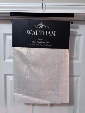 Waltham Otero Pole Top Panel Pair - Sewing Material